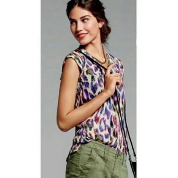 CAbi Tops - Cabi Womens Blouse Purple Multi Feather Print Rainbow Plume Top 5027